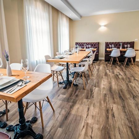 Toscanina Garni Hotel Dobrovo Exteriér fotografie