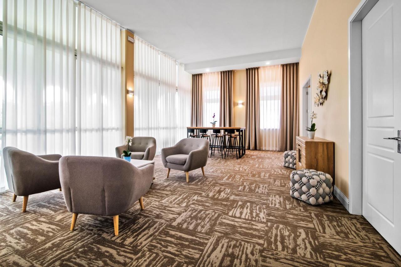 Toscanina Garni Hotel Dobrovo Exteriér fotografie